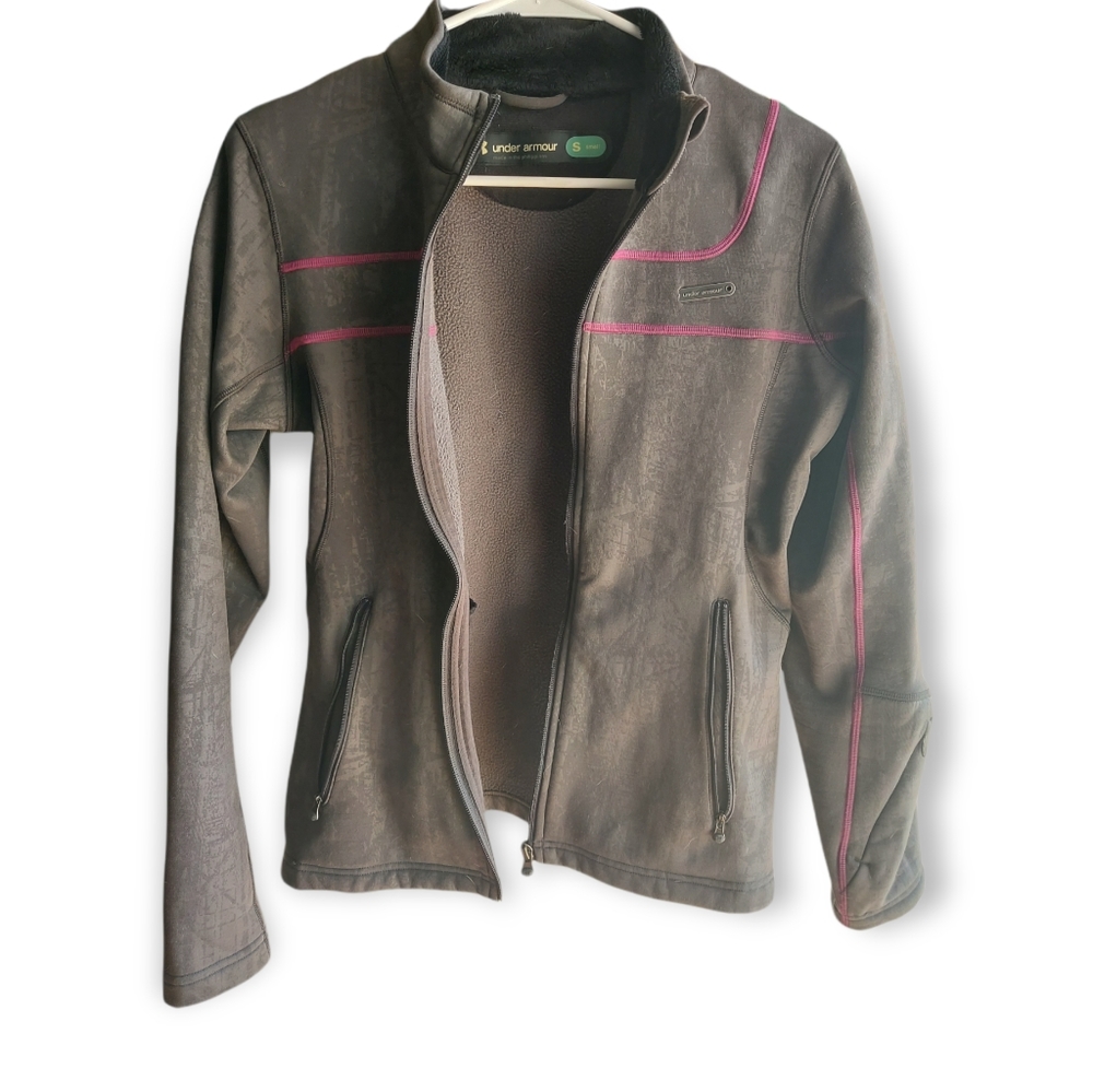UNDERARMOUR JACKET